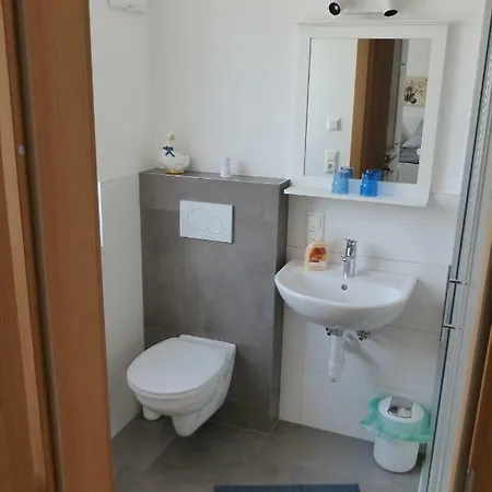 Haus Am Bach شقة